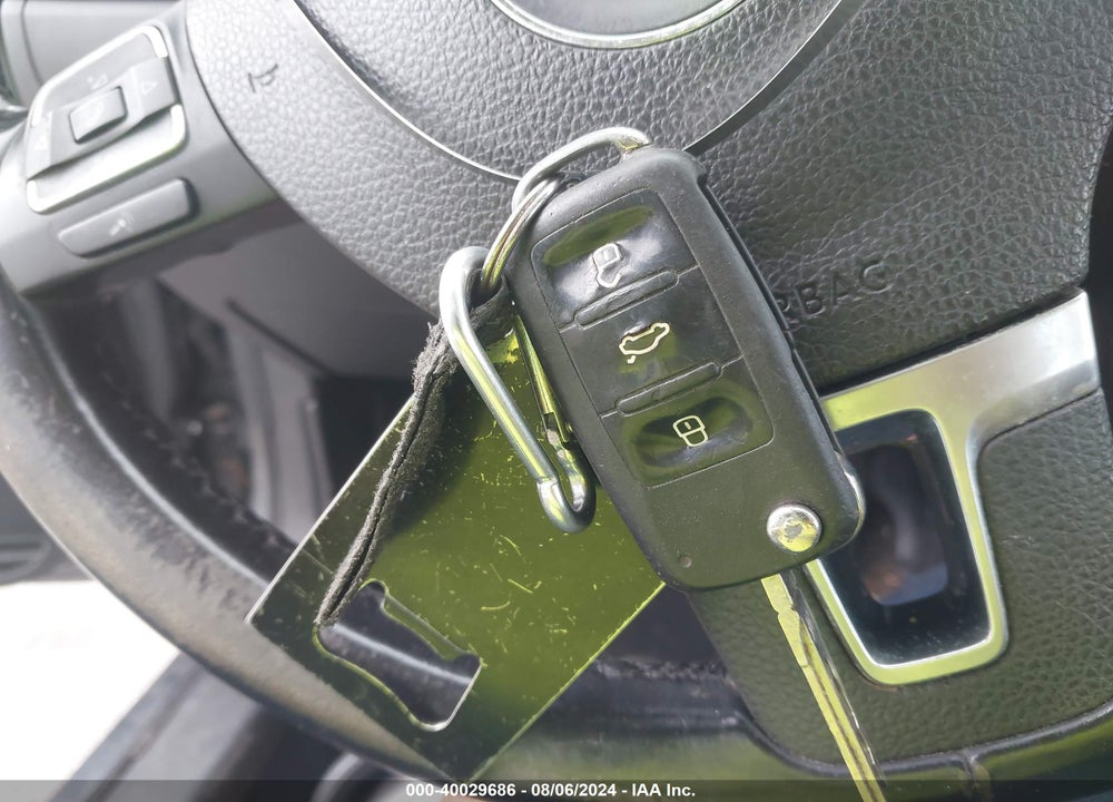2011 VOLKSWAGEN JETTA 2.5L SE VIN: 3VWDZ7AJ6BM041513