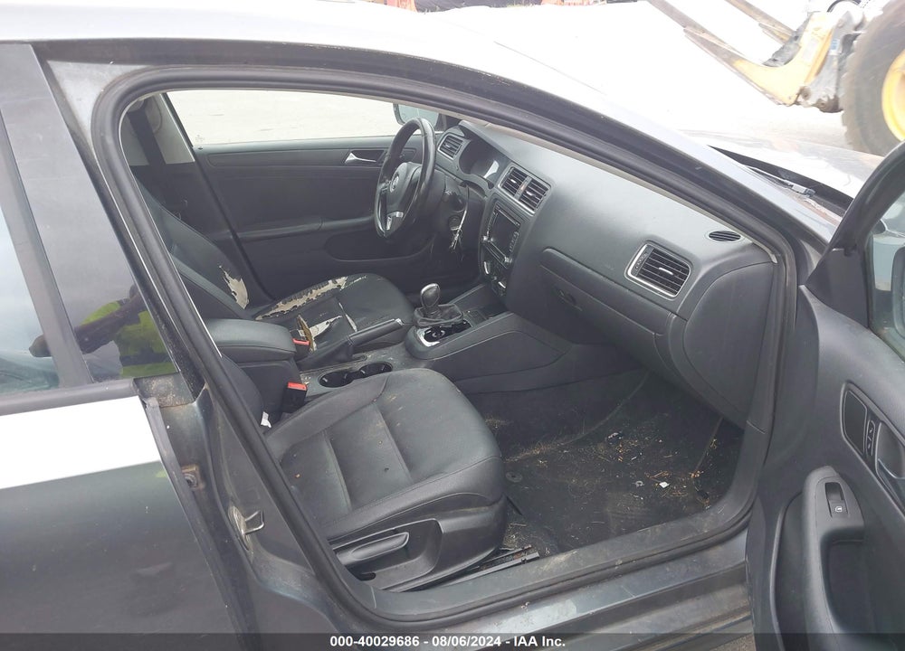 2011 VOLKSWAGEN JETTA 2.5L SE VIN: 3VWDZ7AJ6BM041513
