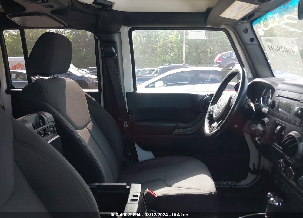 2017 JEEP WRANGLER UNLIMITED SPORT 4X4 VIN: 1C4BJWDG2HL740627