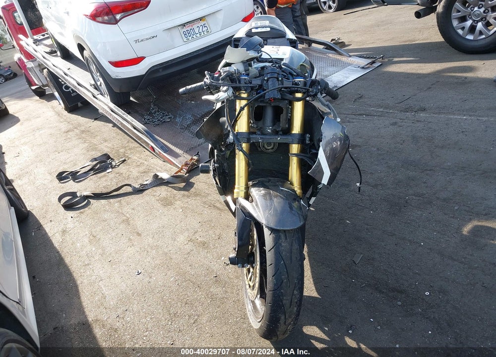 2021 HONDA CBR600 RR VIN: JH2PC40H6MK700156