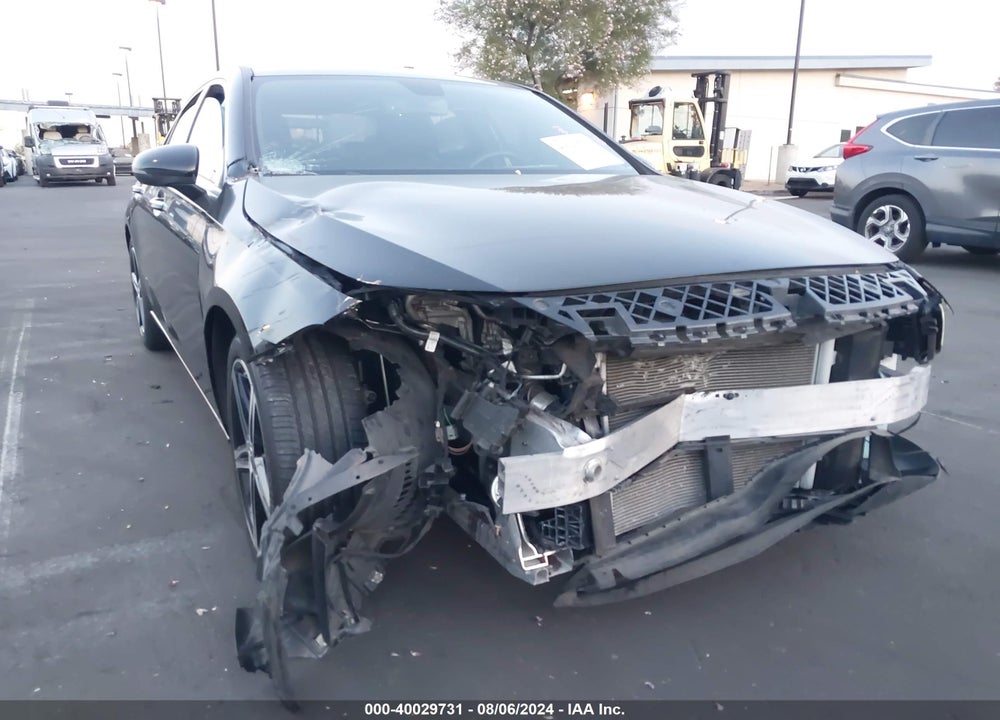 2019 MERCEDES-BENZ A 220 VIN: WDD3G4EB6KW021841