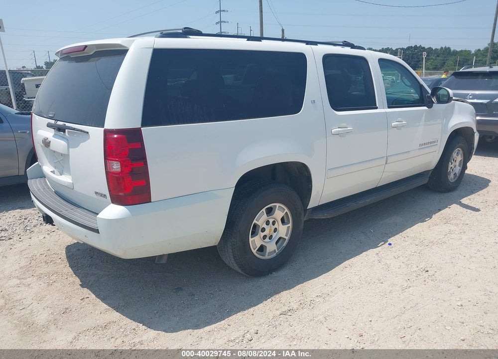 2008 CHEVROLET SUBURBAN 1500 LT VIN: 3GNFC16028G197699