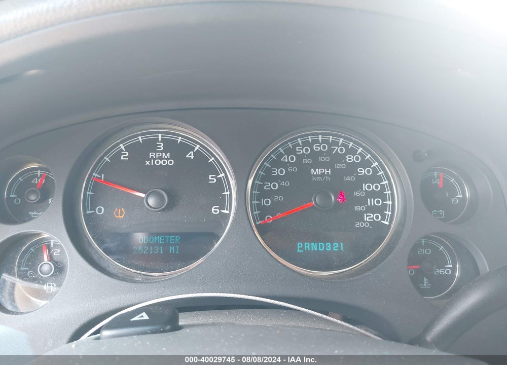 2008 CHEVROLET SUBURBAN 1500 LT VIN: 3GNFC16028G197699