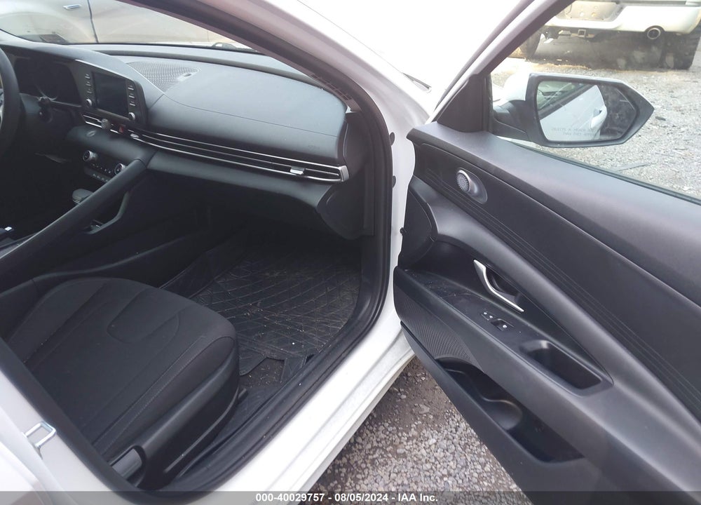 2021 HYUNDAI ELANTRA SEL VIN: 5NPLM4AG3MH020711