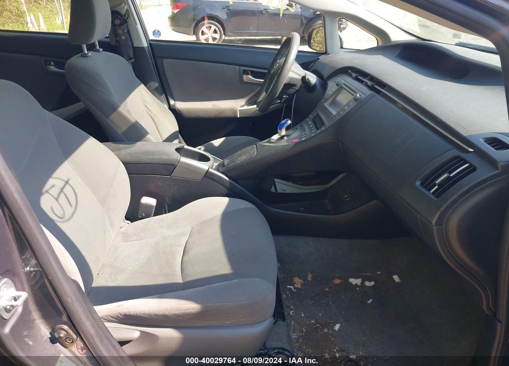 2013 TOYOTA PRIUS TWO VIN: JTDKN3DU7D1643213