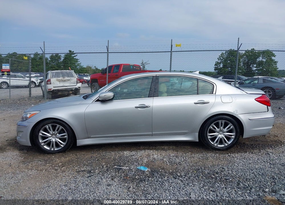 2013 HYUNDAI GENESIS 3.8 VIN: KMHGC4DD5DU256672