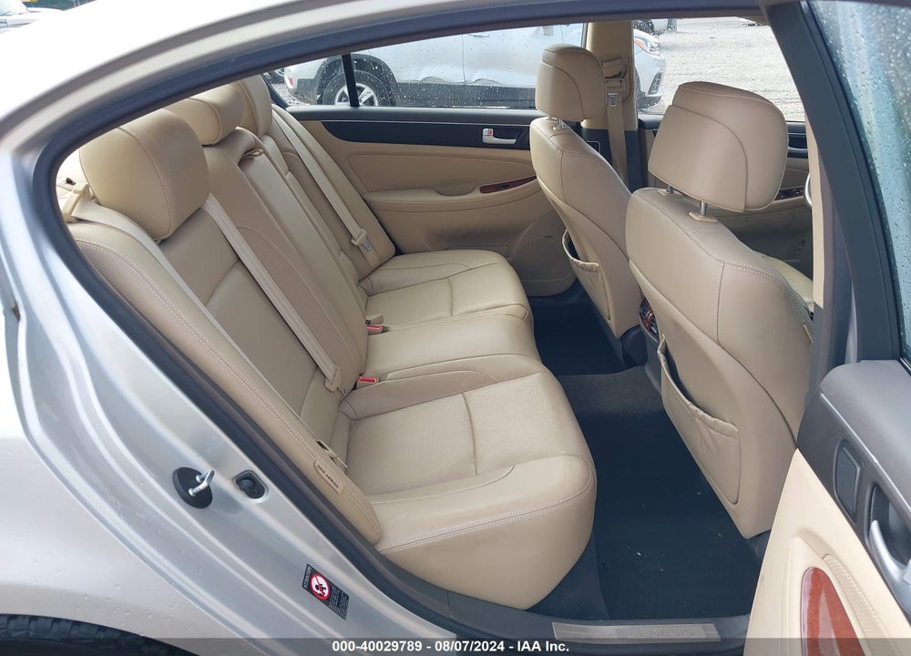 2013 HYUNDAI GENESIS 3.8 VIN: KMHGC4DD5DU256672