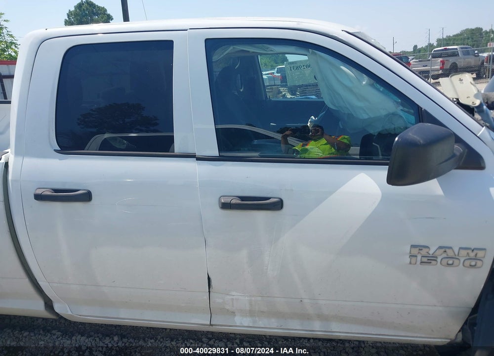 2015 RAM 1500 VIN: 1C6RR6FT4FS613082