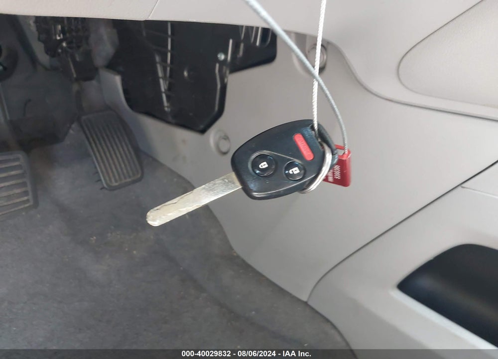 2013 HONDA CR-V LX VIN: 3CZRM3H34DG704161