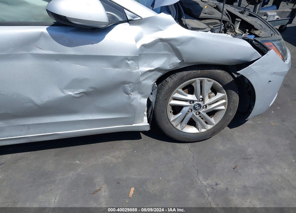 2019 HYUNDAI ELANTRA VIN: KMHD84LFXKU753155