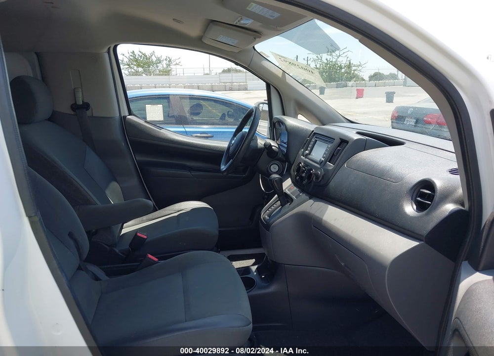 2017 NISSAN NV200 SV VIN: 3N6CM0KN0HK721396