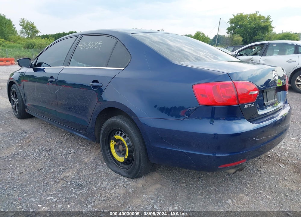 2013 VOLKSWAGEN JETTA 2.5L SE VIN: 3VWDP7AJ3DM418825