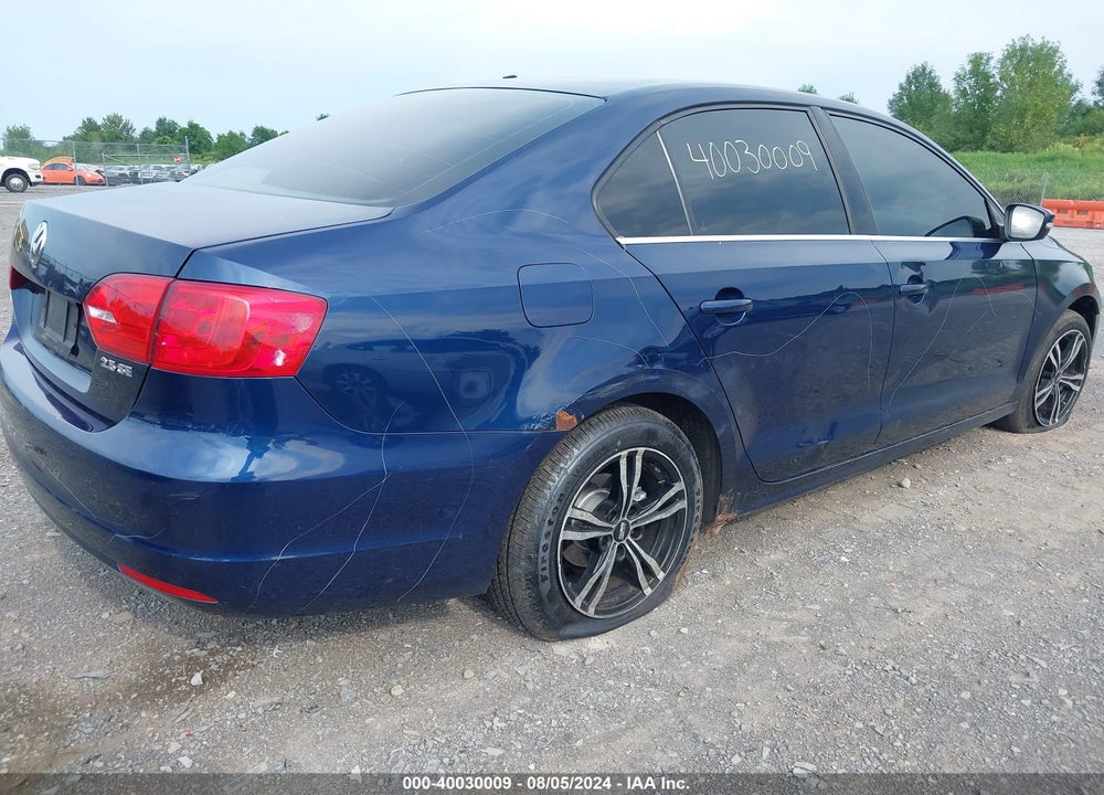 2013 VOLKSWAGEN JETTA 2.5L SE VIN: 3VWDP7AJ3DM418825
