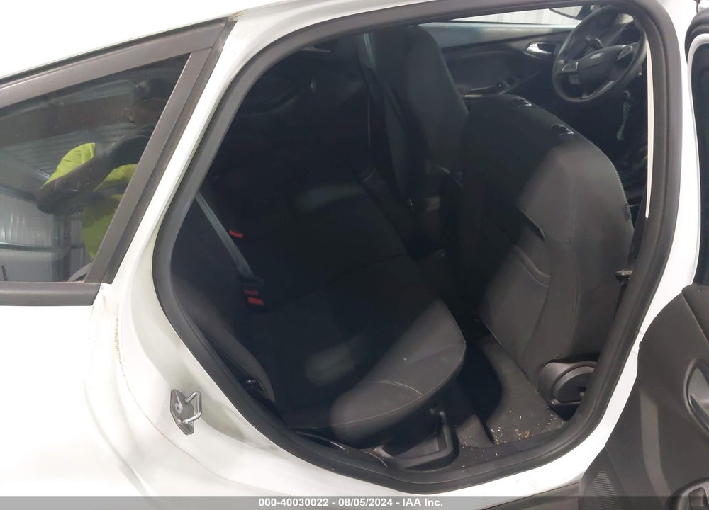 2018 FORD FOCUS SE VIN: 1FADP3K26JL316540