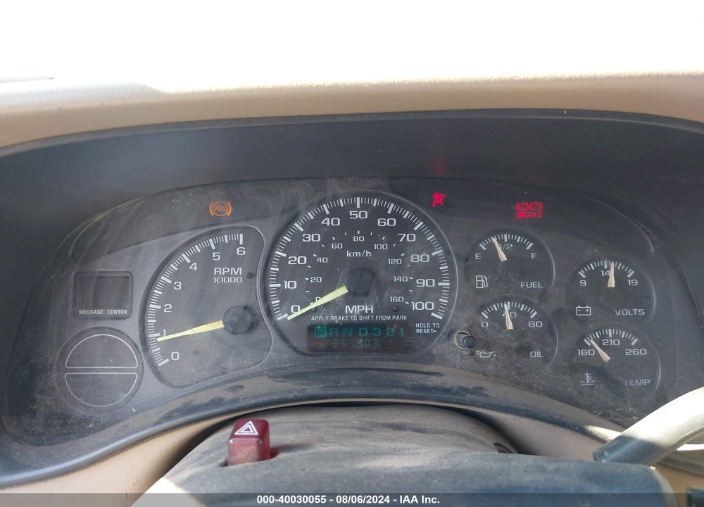 2001 CHEVROLET SUBURBAN 1500 VIN: 3GNEC16T21G202184