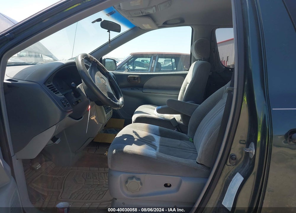 2002 TOYOTA SIENNA CE VIN: 4T3ZF19C02U503311