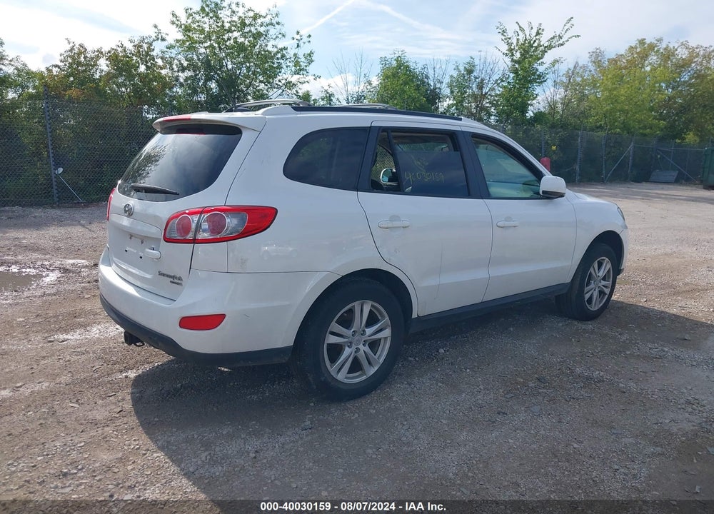 2011 HYUNDAI SANTA FE SE VIN: 5XYZHDAG8BG030069