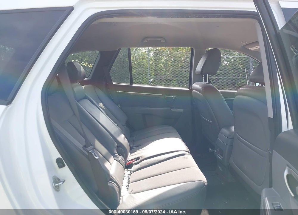 2011 HYUNDAI SANTA FE SE VIN: 5XYZHDAG8BG030069