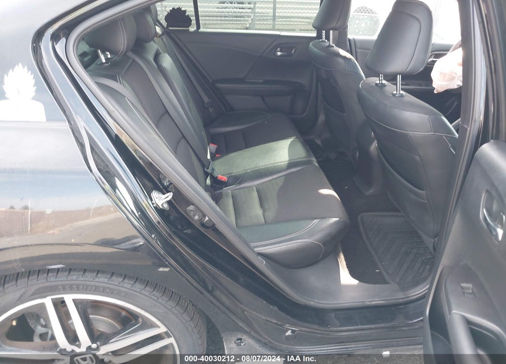 2017 HONDA ACCORD VIN: 1HGCR2F56HA170520
