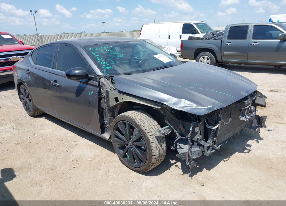 2022 NISSAN ALTIMA SR FWD VIN: 1N4BL4CV1NN380299