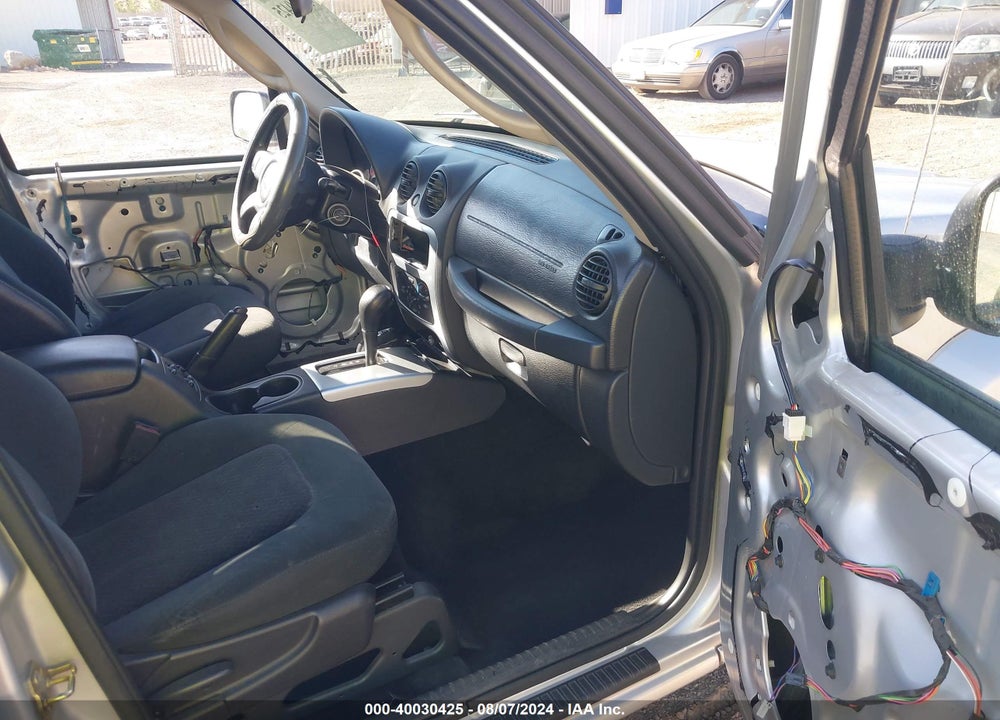 2004 JEEP LIBERTY LIMITED EDITION VIN: 1J4GL58K74W176193