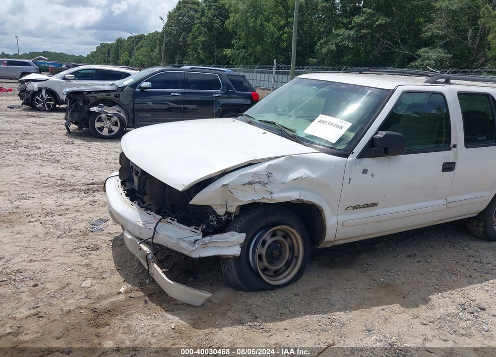 2002 CHEVROLET BLAZER VIN: 1GNCS13W52K215207