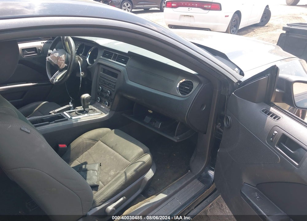 2014 FORD MUSTANG V6 VIN: 1ZVBP8AM7E5314059