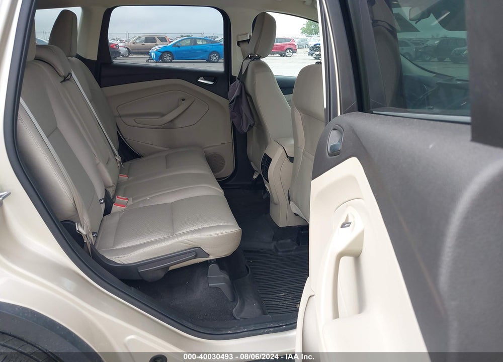 2018 FORD ESCAPE SE VIN: 1FMCU9GD5JUA56214