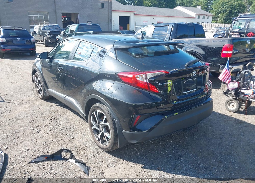 2021 TOYOTA C-HR XLE VIN: NMTKHMBX9MR121582