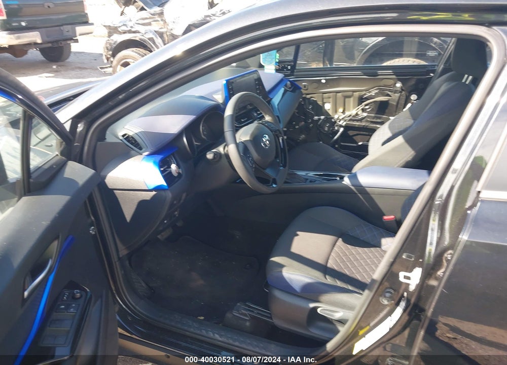 2021 TOYOTA C-HR XLE VIN: NMTKHMBX9MR121582