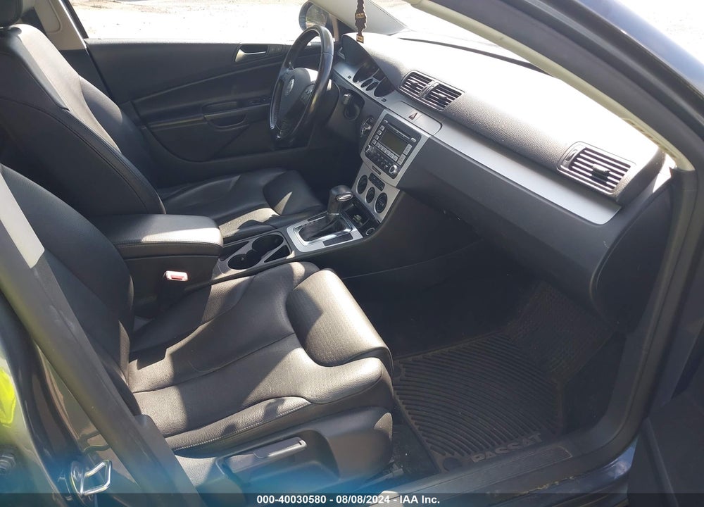 2009 VOLKSWAGEN PASSAT KOMFORT VIN: WVWXK73C19E070596