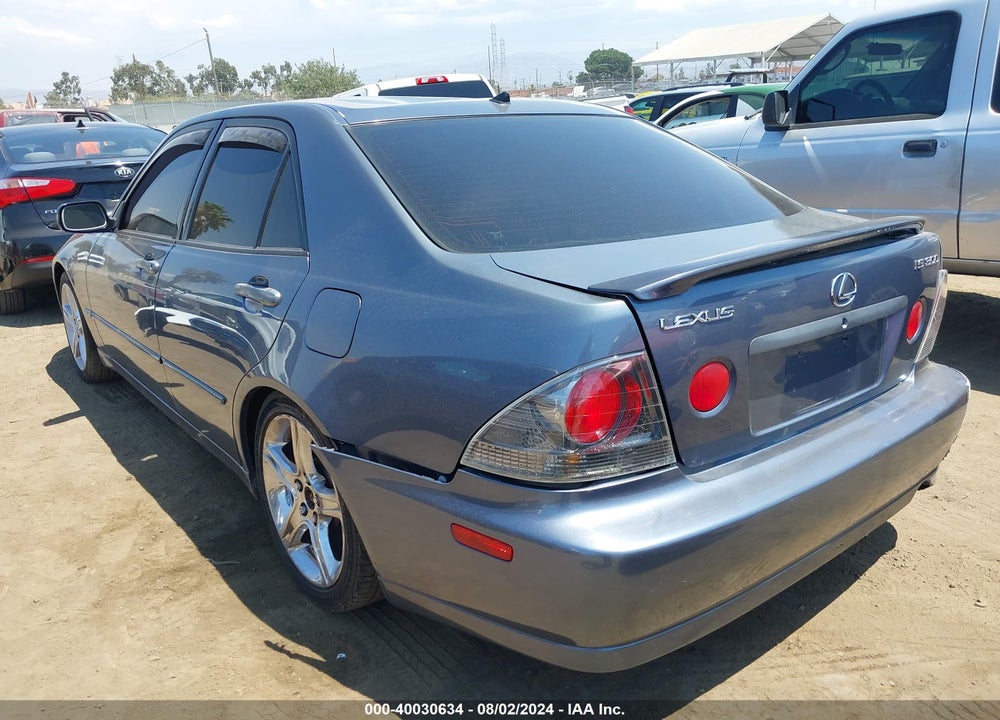 2004 LEXUS IS 300 VIN: JTHBD192X40091600