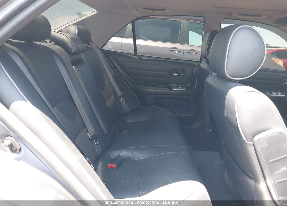 2004 LEXUS IS 300 VIN: JTHBD192X40091600