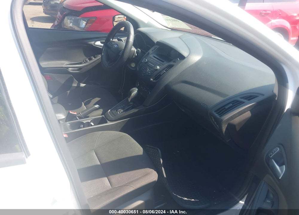 2017 FORD FOCUS SE VIN: 1FADP3F24HL285924