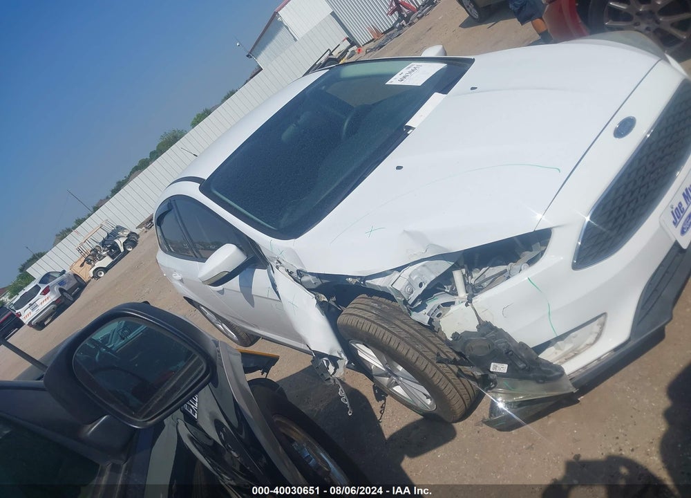 2017 FORD FOCUS SE VIN: 1FADP3F24HL285924