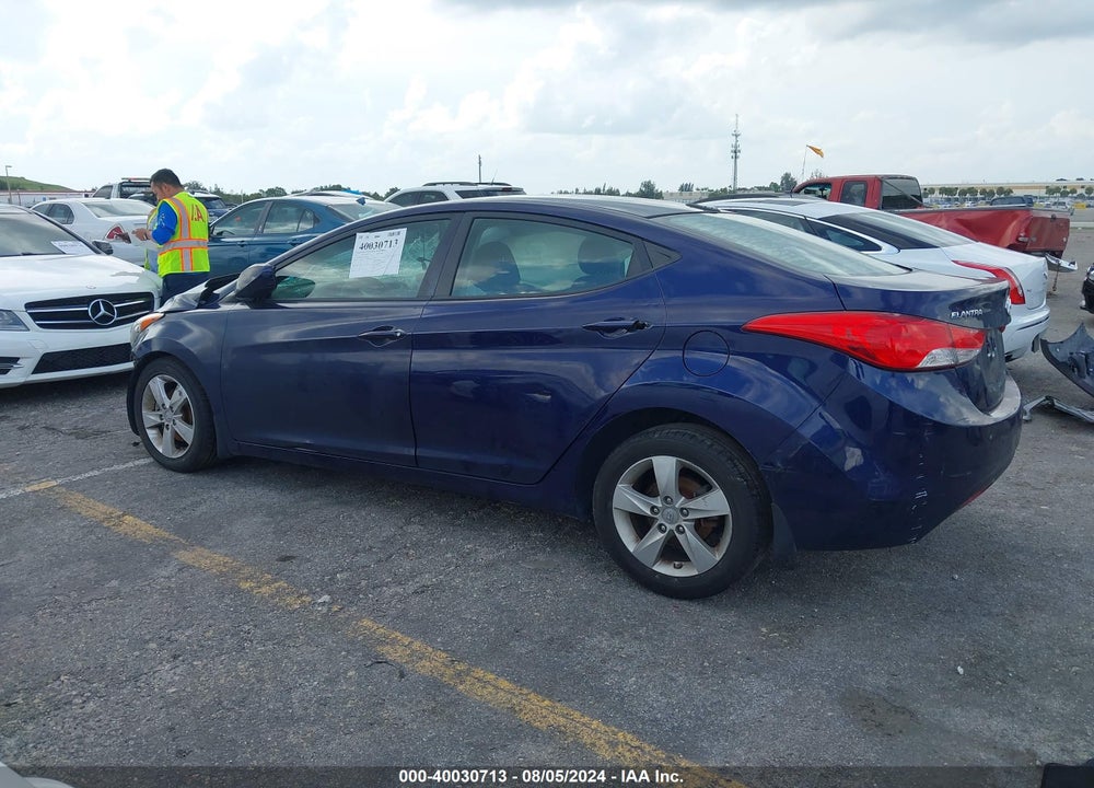 2013 HYUNDAI ELANTRA GLS VIN: 5NPDH4AE5DH407932