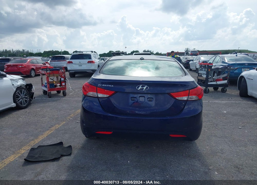 2013 HYUNDAI ELANTRA GLS VIN: 5NPDH4AE5DH407932