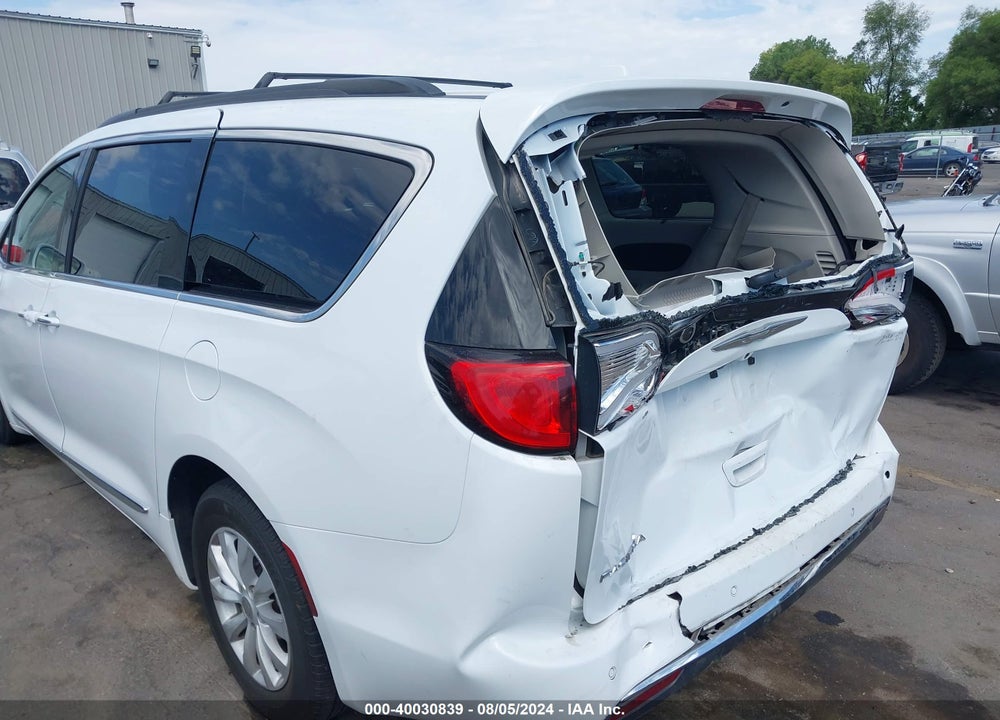 2017 CHRYSLER PACIFICA VIN: 2C4RC1BG7HR627388