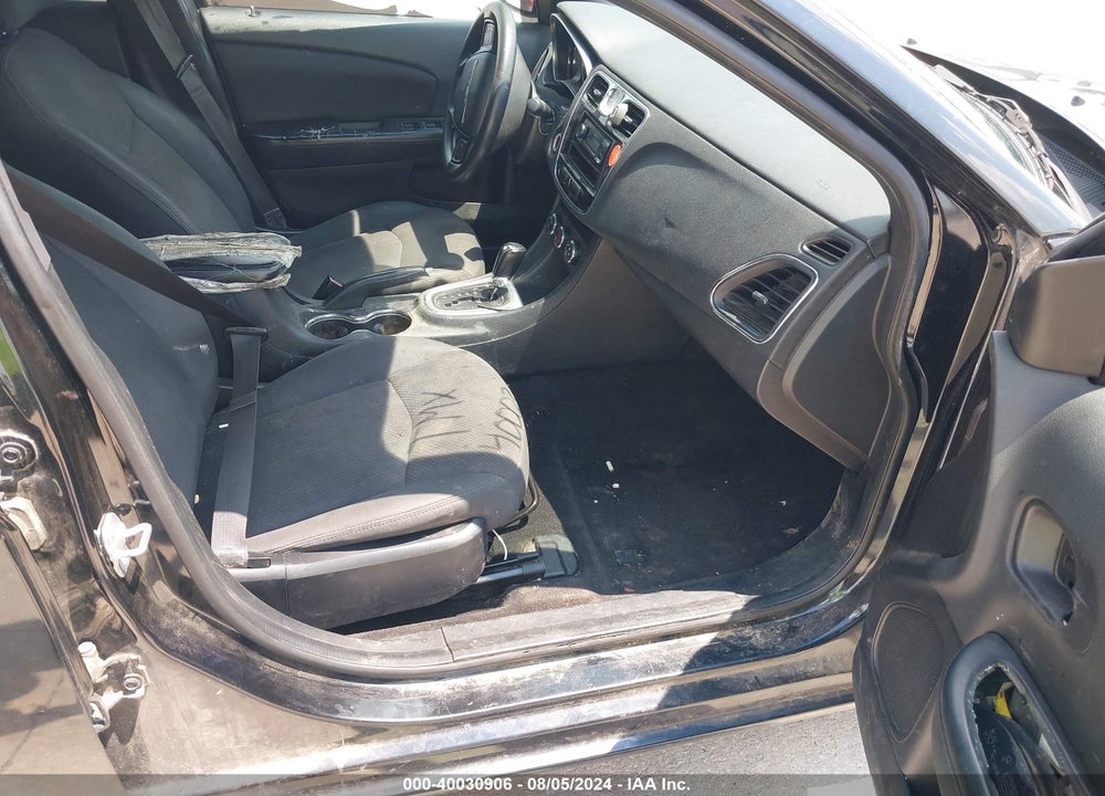 2014 CHRYSLER 200 LX VIN: 1C3CCBAB0EN213707