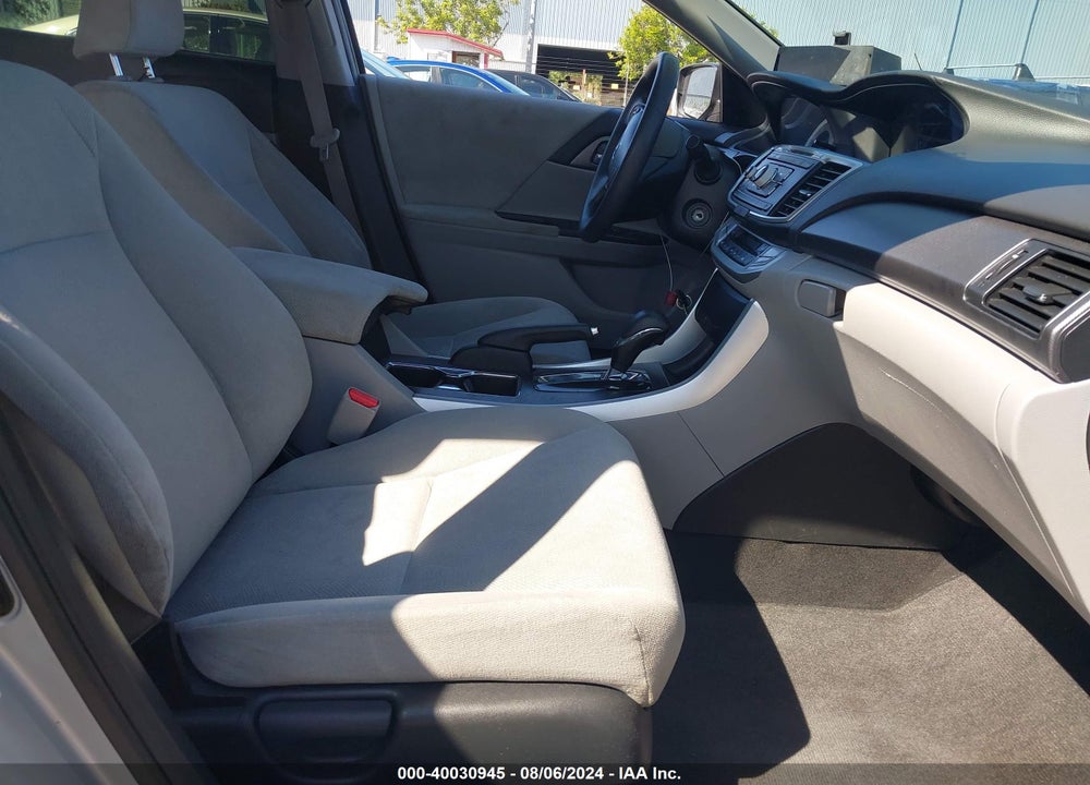 2013 HONDA ACCORD LX VIN: 1HGCR2F37DA082584