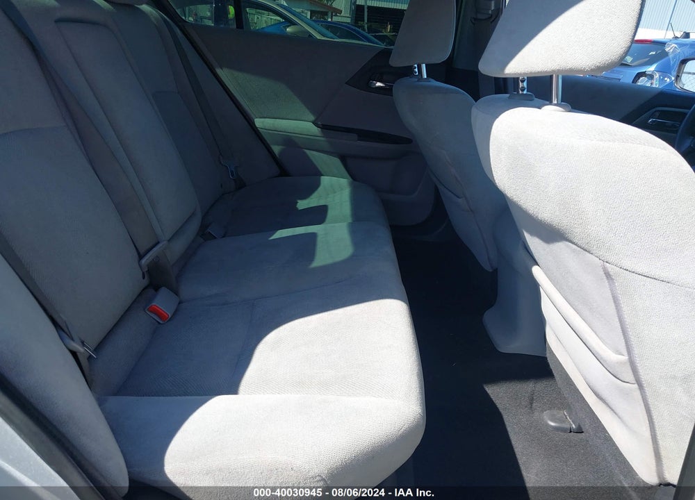 2013 HONDA ACCORD LX VIN: 1HGCR2F37DA082584
