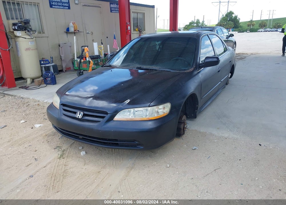 2002 HONDA ACCORD 3.0 EX VIN: 1HGCG16592A081600