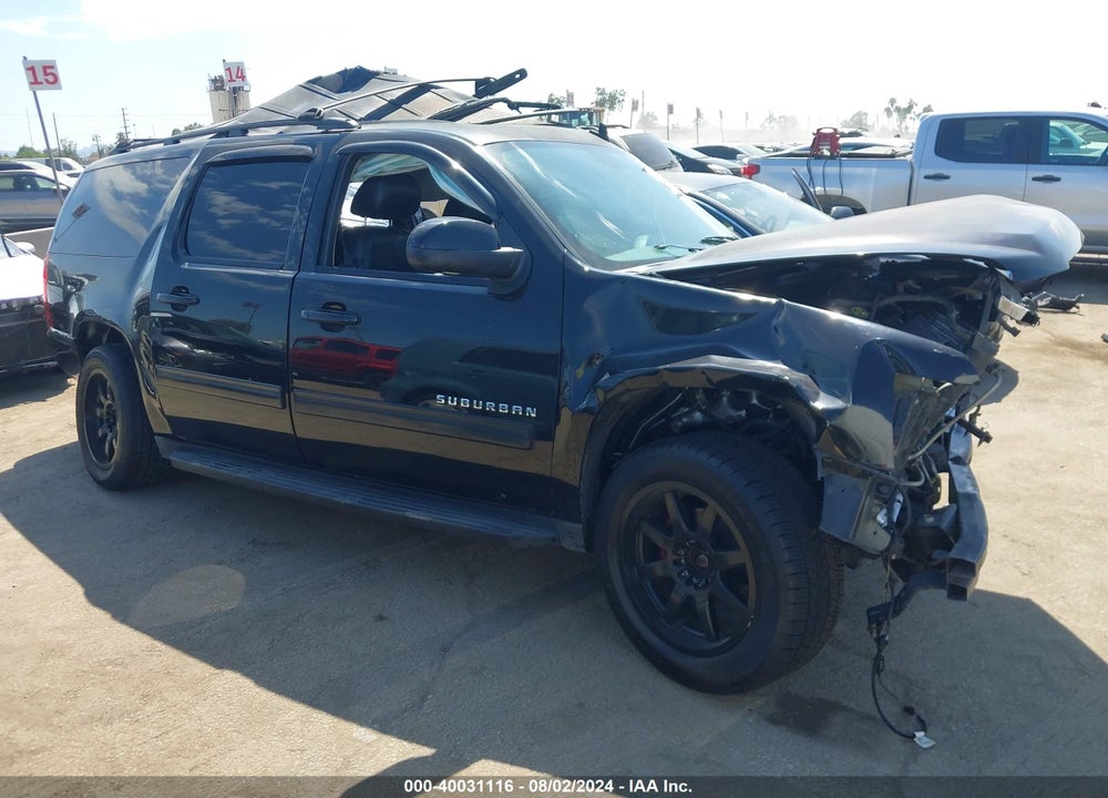 2013 CHEVROLET SUBURBAN 1500 LT VIN: 1GNSKJE76DR359635