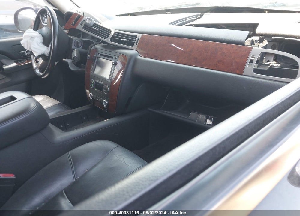 2013 CHEVROLET SUBURBAN 1500 LT VIN: 1GNSKJE76DR359635