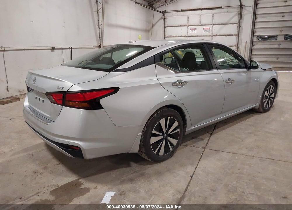 2022 NISSAN ALTIMA SV FWD VIN: 1N4BL4DV3NN369738