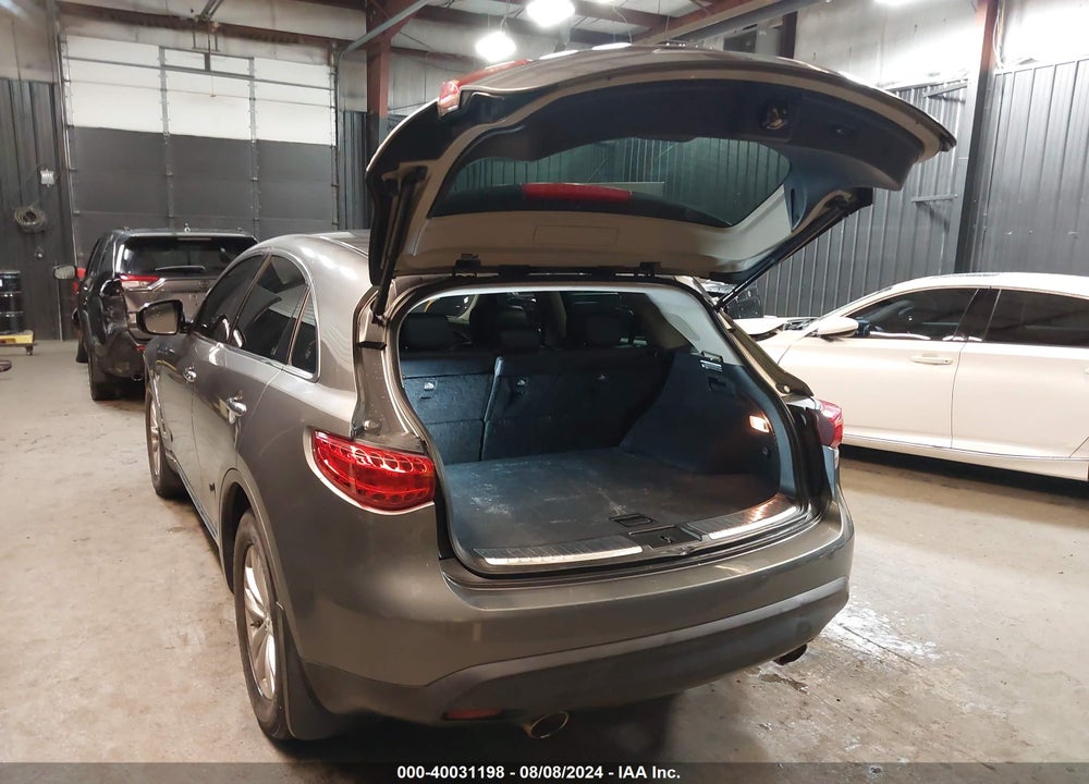 2014 INFINITI QX70 VIN: JN8CS1MU0EM451962