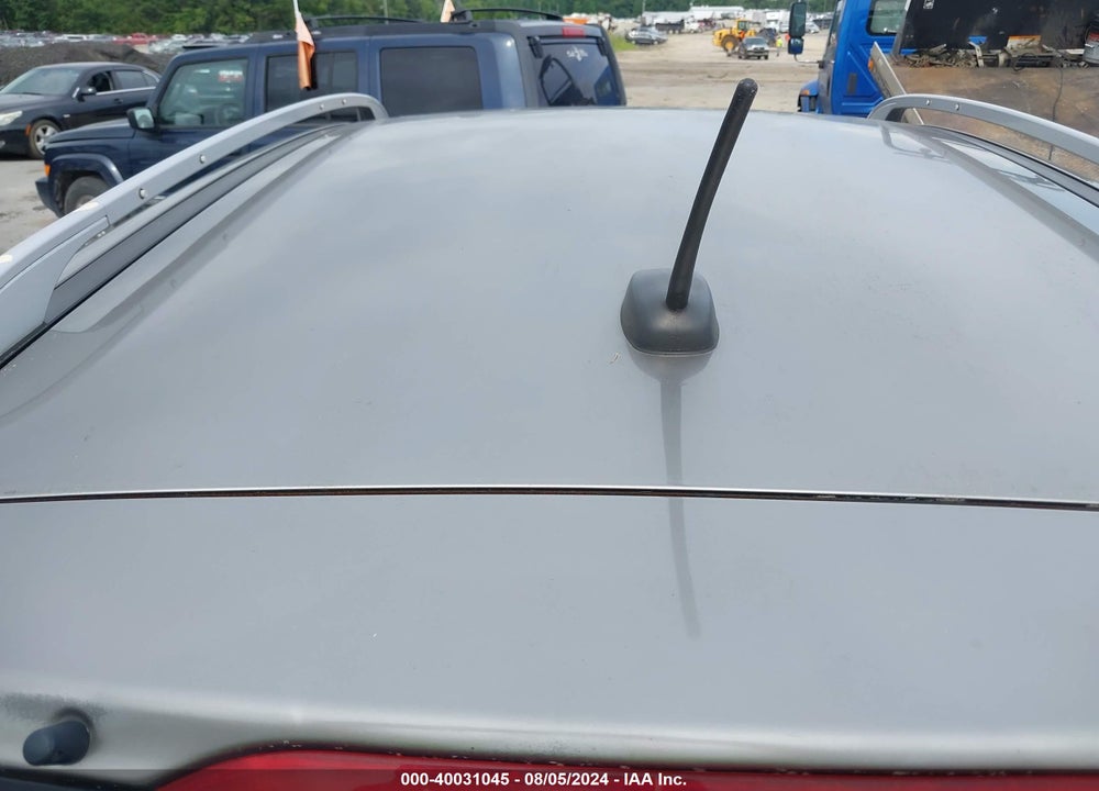 2010 NISSAN ROGUE SL VIN: JN8AS5MT1AW013827