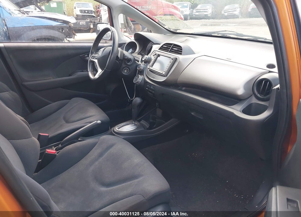 2011 HONDA FIT SPORT VIN: JHMGE8H66BC013083