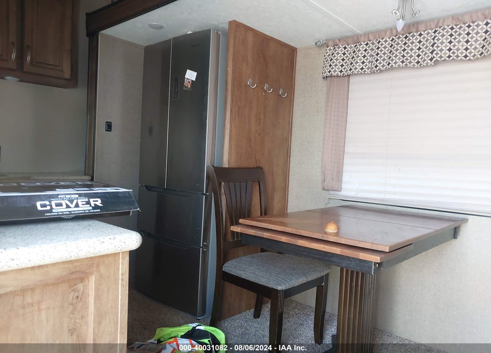 2018 FOREST RIVER CHAPARRAL 370 FL VIN: 5ZT3CH2B9JA317707