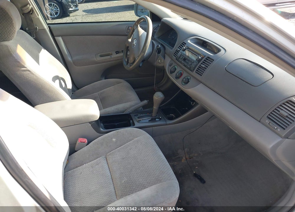 2004 TOYOTA CAMRY LE VIN: 4T1BE32K94U794923